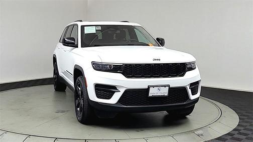 2022 Jeep Grand Cherokee Altitude