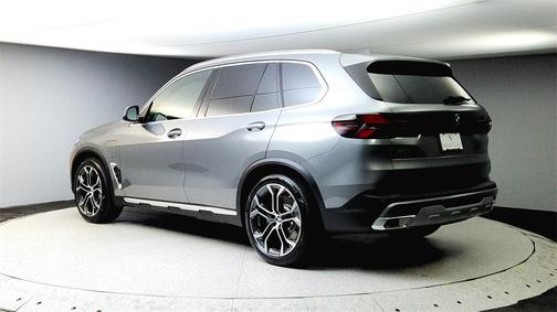 2026 BMW X5 PHEV xDrive50e
