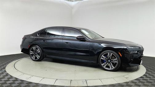 2023 BMW 740 i