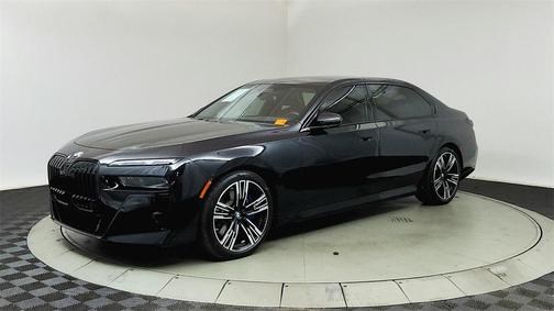 2023 BMW 740 i