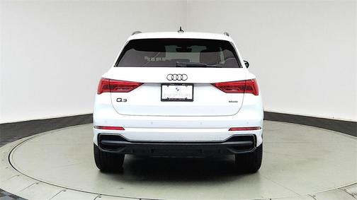2024 Audi Q3 45 S line Premium