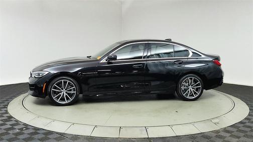 2019 BMW 330 i xDrive