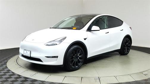 2023 Tesla Model Y Long Range