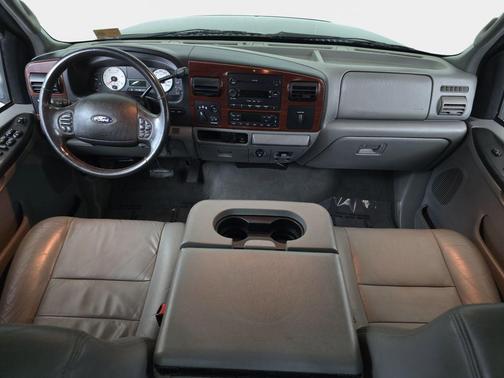 Black Clearcoat 2005 Ford F-350 Lariat Super Duty