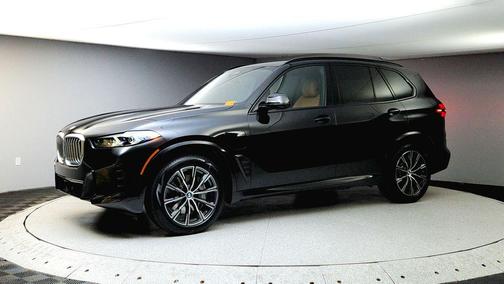 Black Sapphire Metallic 2026 BMW X5 PHEV xDrive50e