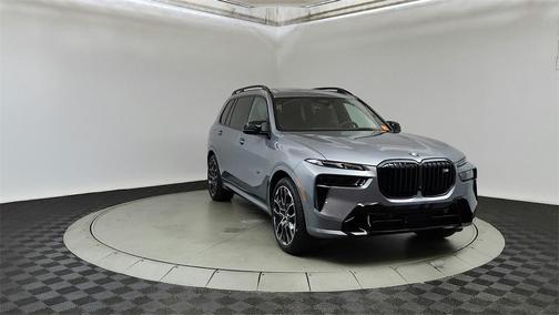 2025 BMW X7 M60i