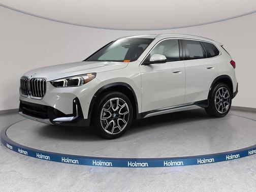 Mineral White Metallic 2026 BMW X1 xDrive28i