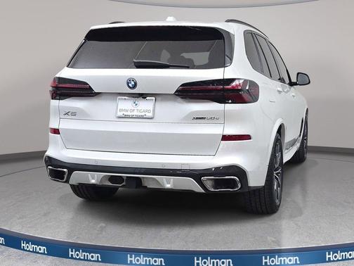 Mineral White Metallic 2024 BMW X5 PHEV xDrive50e
