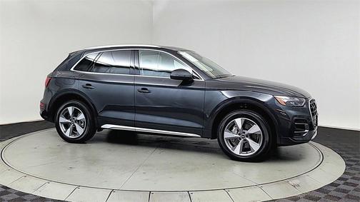 2023 Audi Q5 40 Premium Plus