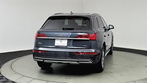 2023 Audi Q5 40 Premium Plus