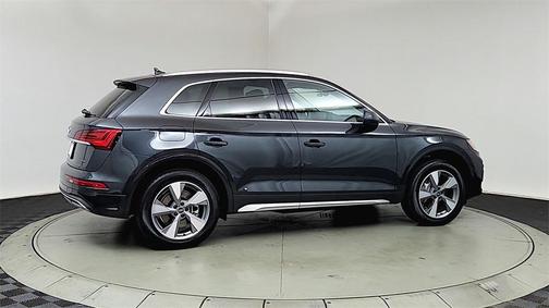 2023 Audi Q5 40 Premium Plus