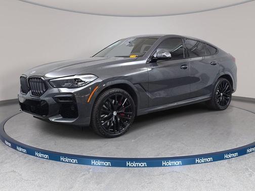 Gray Metallic 2022 BMW X6 M50i