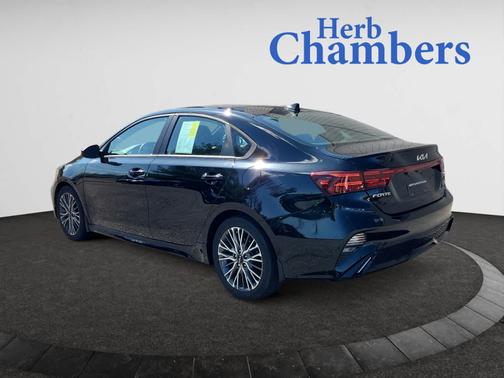 2022 Kia Forte GT-Line
