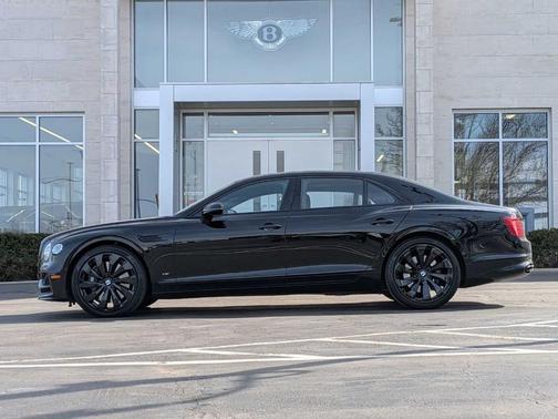 2022 Bentley Flying Spur V8