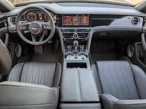 2022 Bentley Flying Spur V8