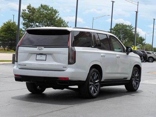 2023 Cadillac Escalade Sport