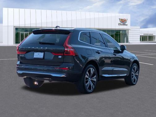 2022 Volvo XC60 Recharge Plug-In Hybrid T8 Inscription Extended Range