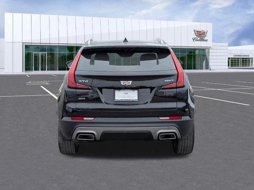 2022 Cadillac XT4 Premium Luxury