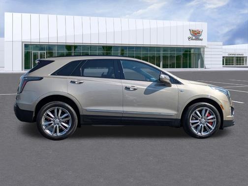2022 Cadillac XT5 Sport