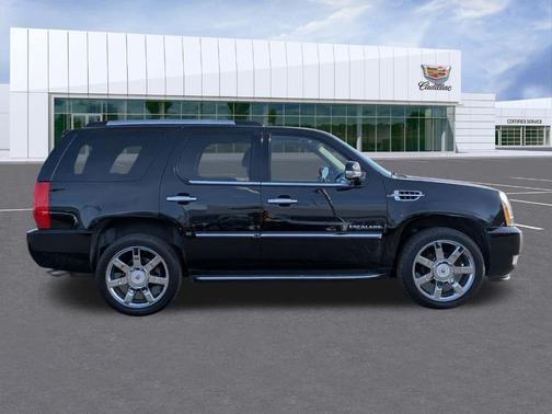 2011 Cadillac Escalade Luxury