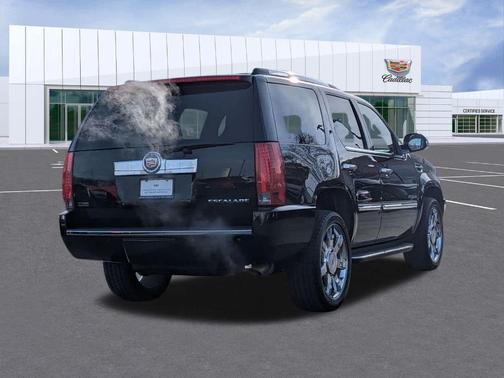 2011 Cadillac Escalade Luxury