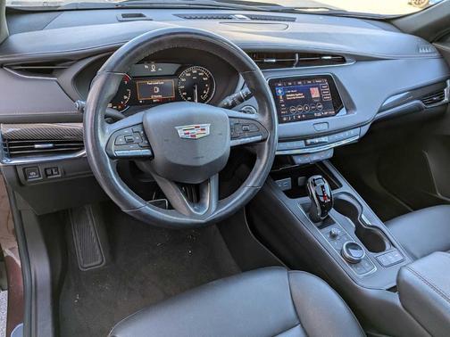 2023 Cadillac XT4 Sport