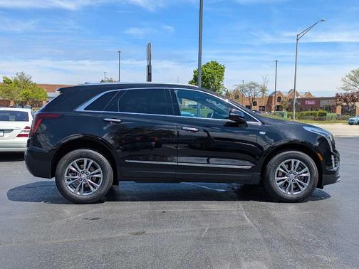 2022 Cadillac XT5 Premium Luxury