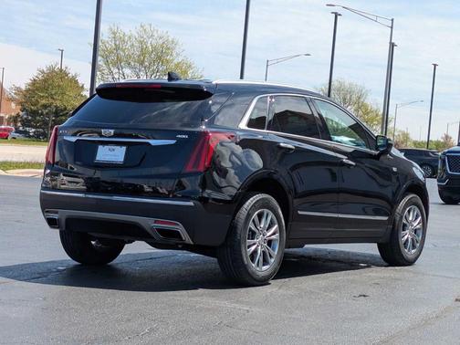 2022 Cadillac XT5 Premium Luxury