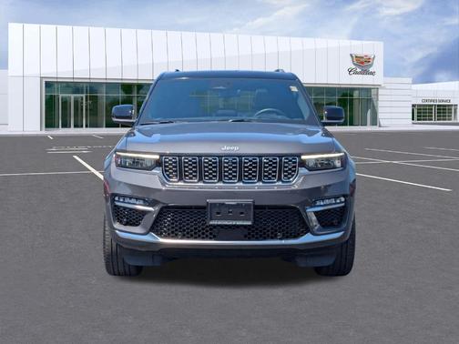 2022 Jeep Grand Cherokee Summit