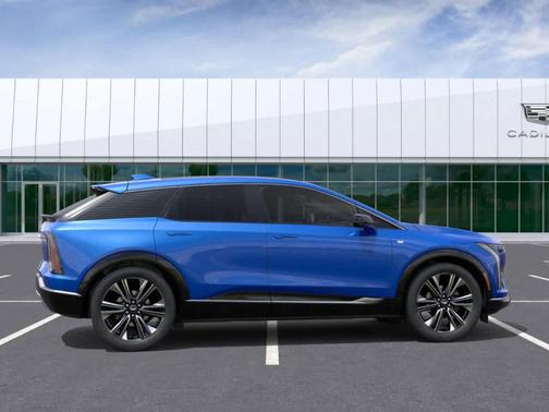 2025 Cadillac OPTIQ Luxury
