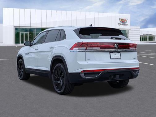Pure White 2024 Volkswagen Atlas Cross Sport 2.0T SE w/Technology