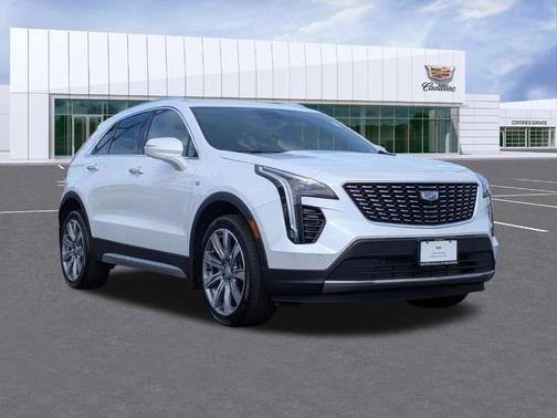 Crystal White Tri-Coat 2022 Cadillac XT4 Premium Luxury