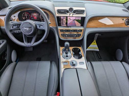 2024 Bentley Bentayga V8
