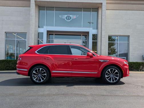2024 Bentley Bentayga V8