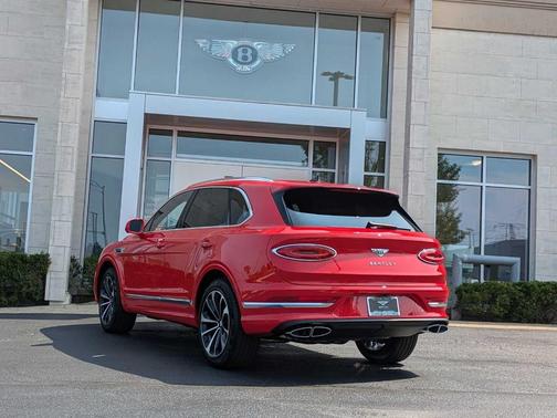 2024 Bentley Bentayga V8