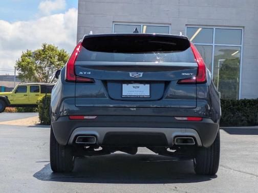 2021 Cadillac XT4 Premium Luxury