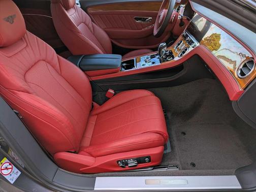 Magnetic Metallic 2024 Bentley Continental GT V8