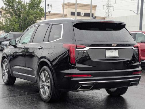 2022 Cadillac XT6 Premium Luxury FWD