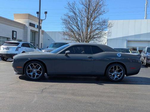 2017 Dodge Challenger SXT