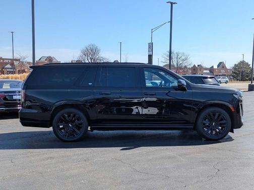 2022 Cadillac Escalade ESV Sport