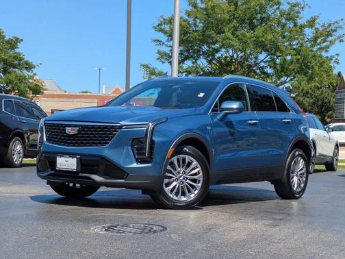 2024 Cadillac XT4 Premium Luxury