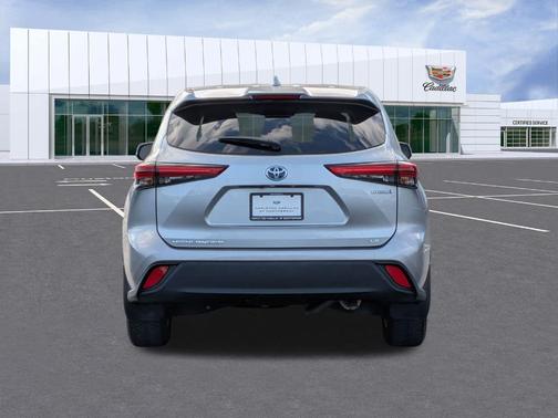 2020 Toyota Highlander Hybrid LE
