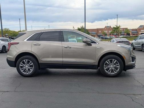 2022 Cadillac XT5 Premium Luxury