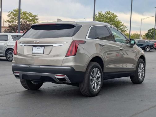 2022 Cadillac XT5 Premium Luxury