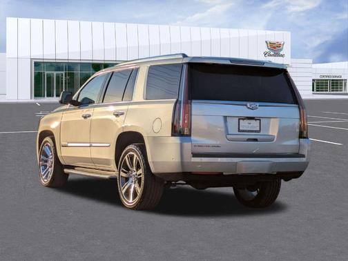 2017 Cadillac Escalade Luxury