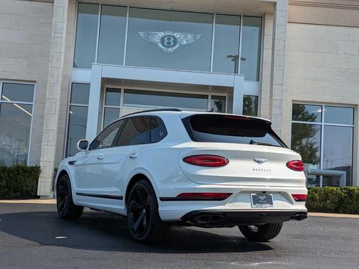 2024 Bentley Bentayga V8
