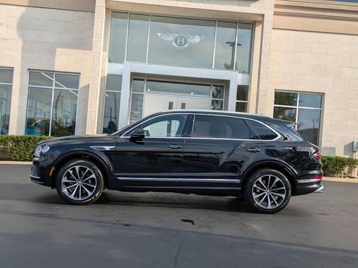 2024 Bentley Bentayga V8