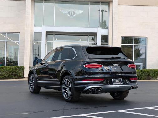 2024 Bentley Bentayga V8