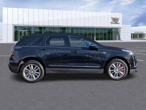 2023 Cadillac XT5 Sport