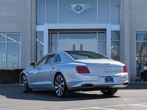 Moon 2026 Bentley Flying Spur